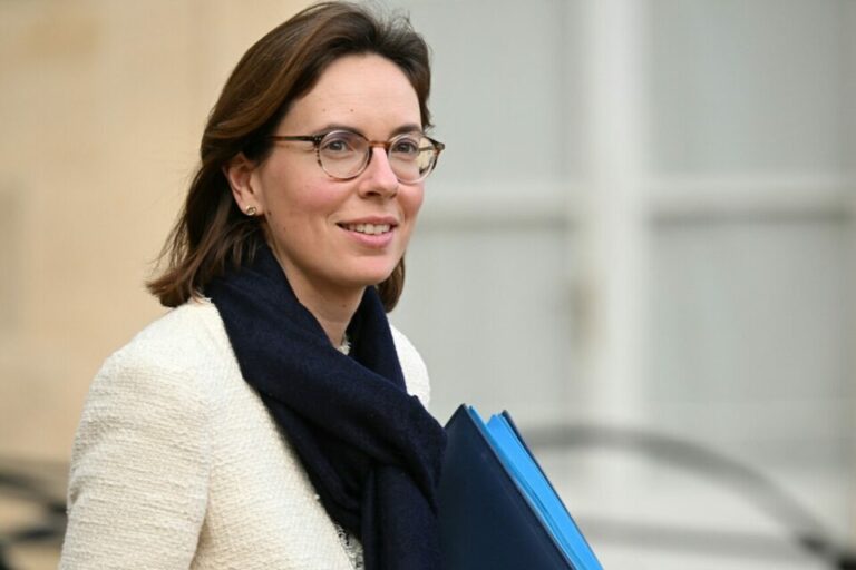 La ministre des Comptes publics, Amélie de Montchalin, après la réunion à l’Élysée à Paris le 11 février 2026.