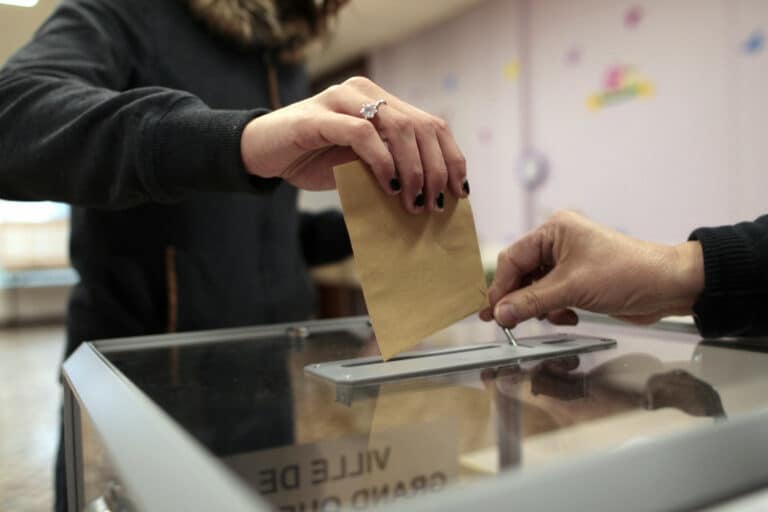 Dissolution : l’hypothèse de législatives couplées aux municipales